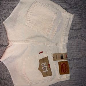 Womens White Levi’s 501 hi rise shorts NWT SOLD